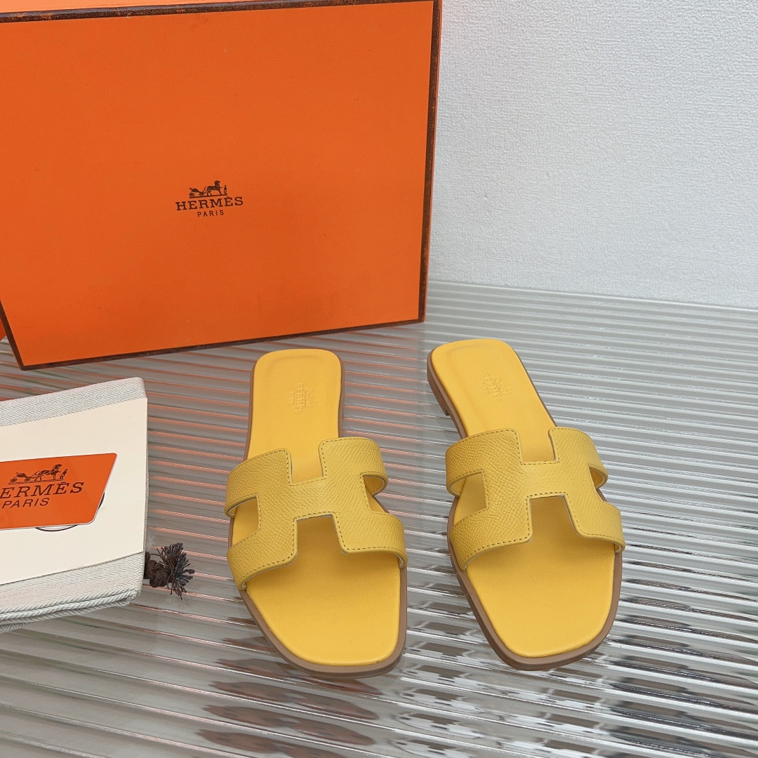 ua H**mes oran sandal