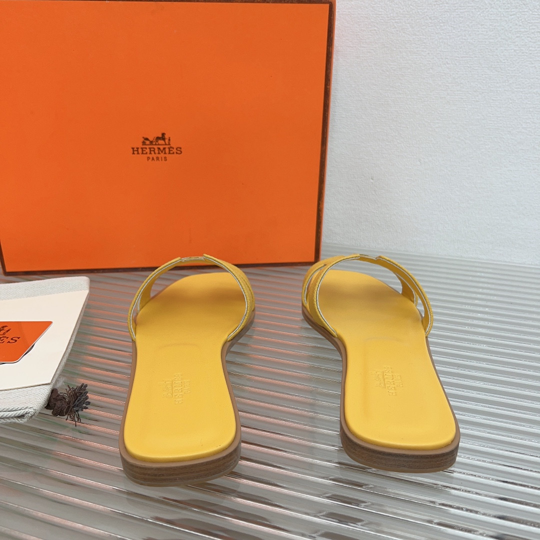 ua H**mes oran sandal
