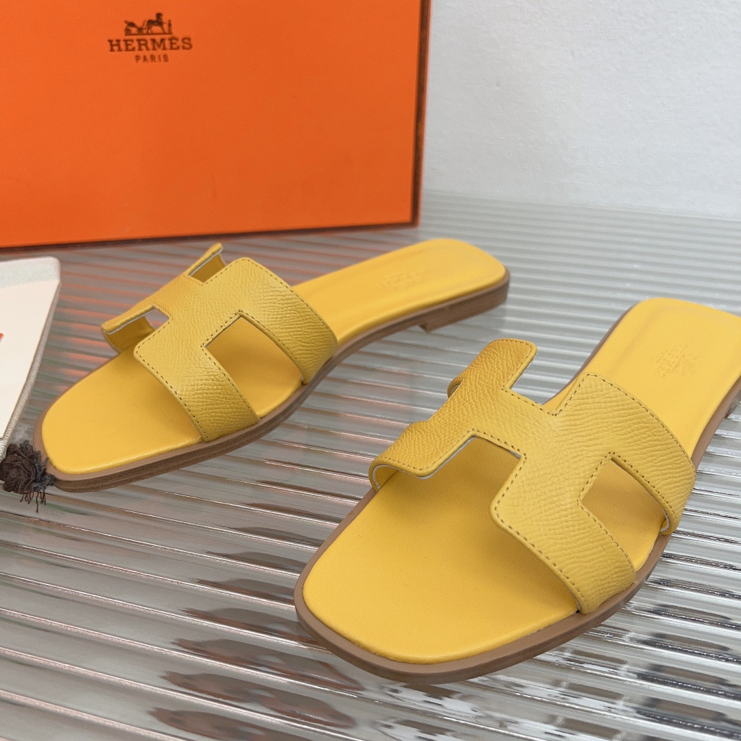ua H**mes oran sandal