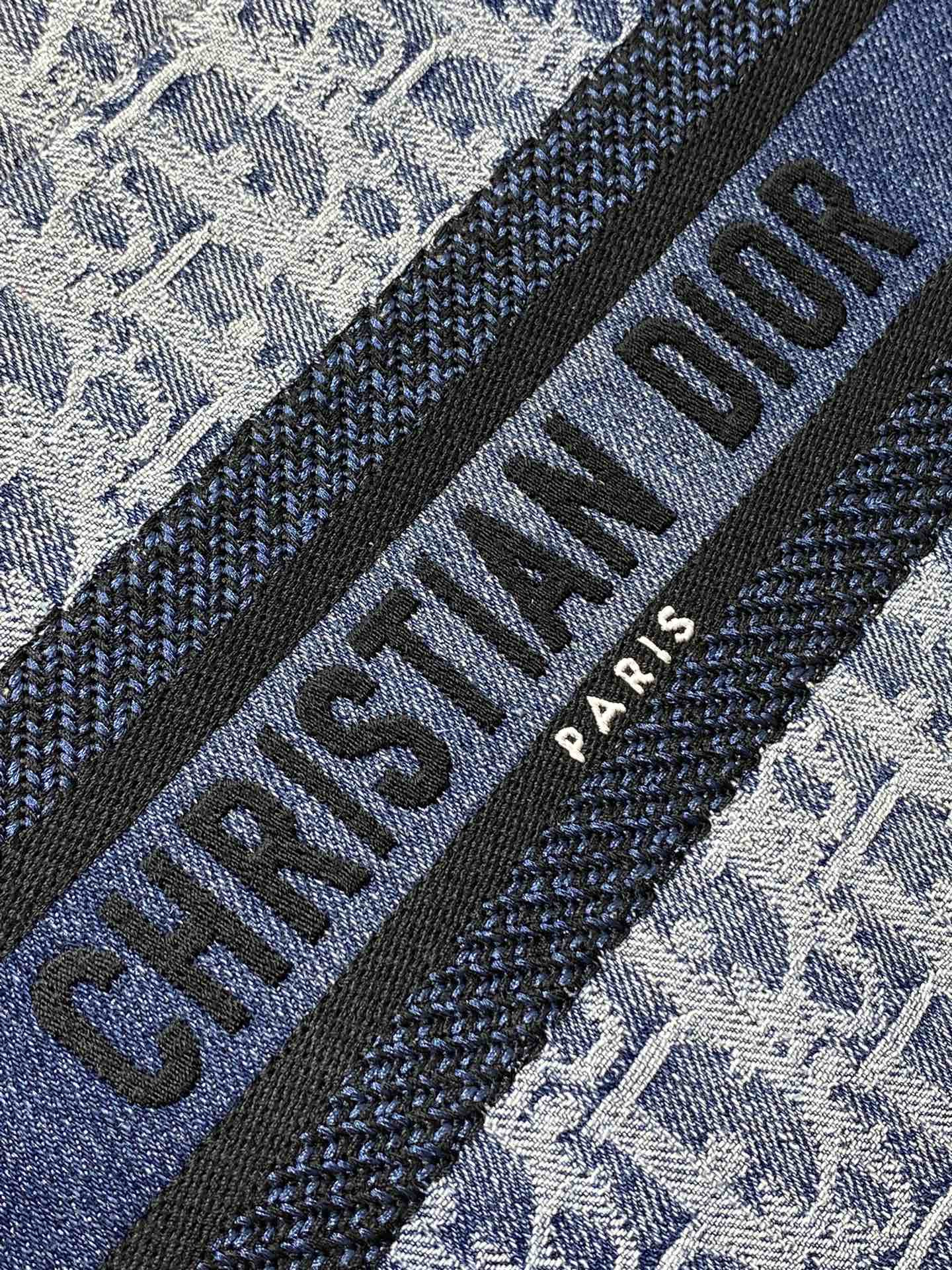 large d*or book tote blue De*1m d*or oblique jacquard 26x8x22cm