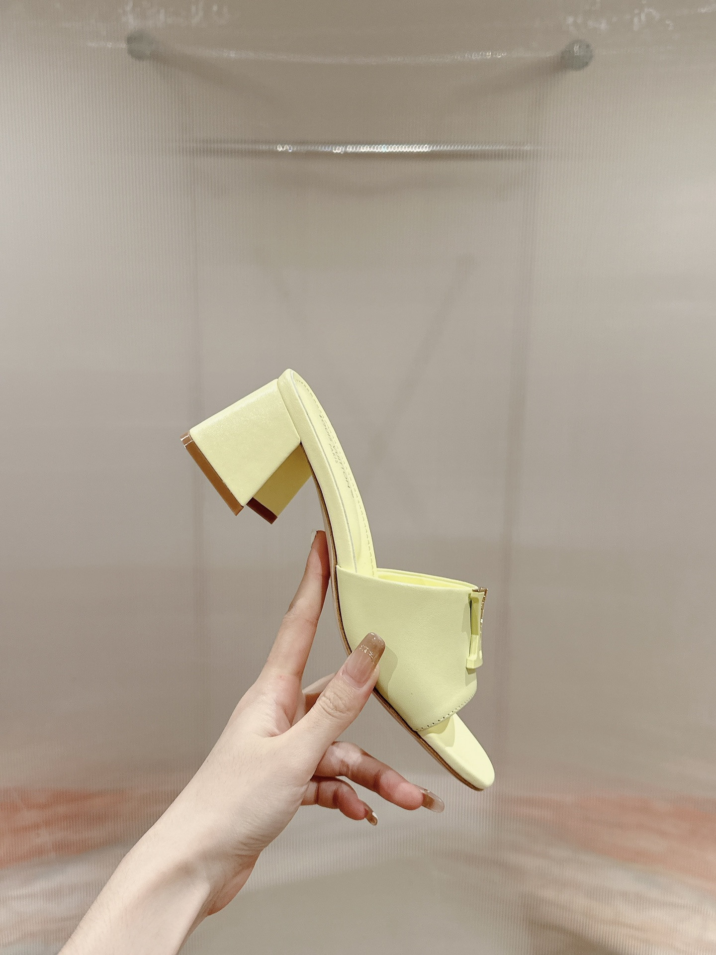 UA LV Capri Mule