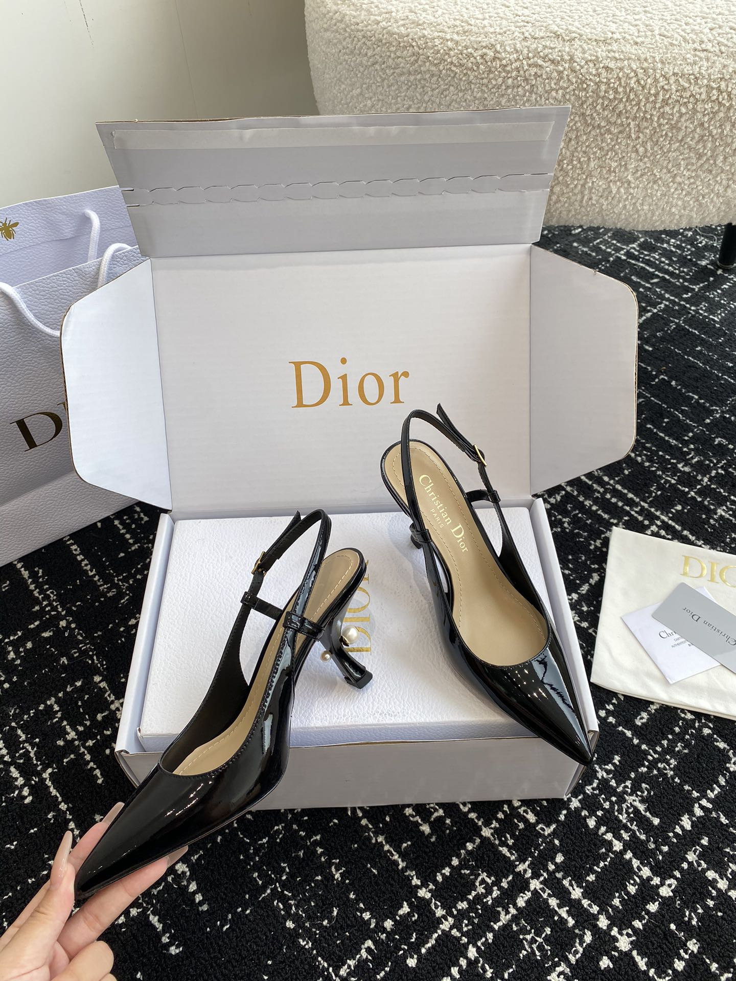 ua D*or tribales slingback pump