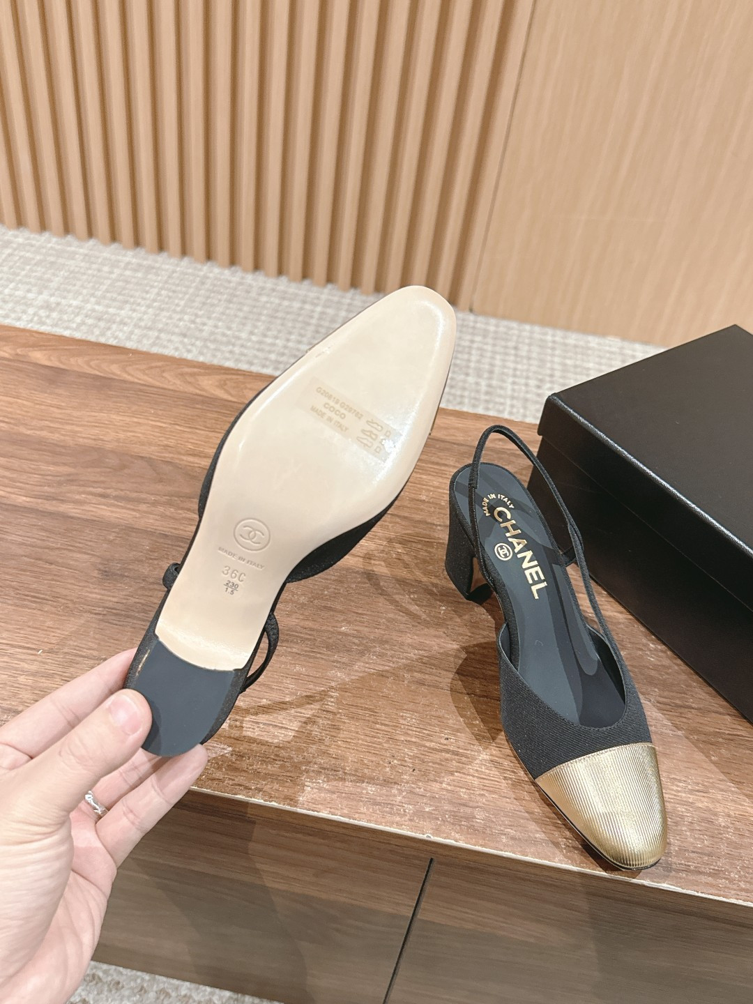 ua Ch*el slingbacks