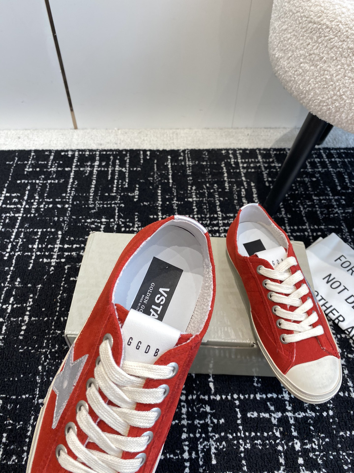 ua g01den G003e v-star sneaker