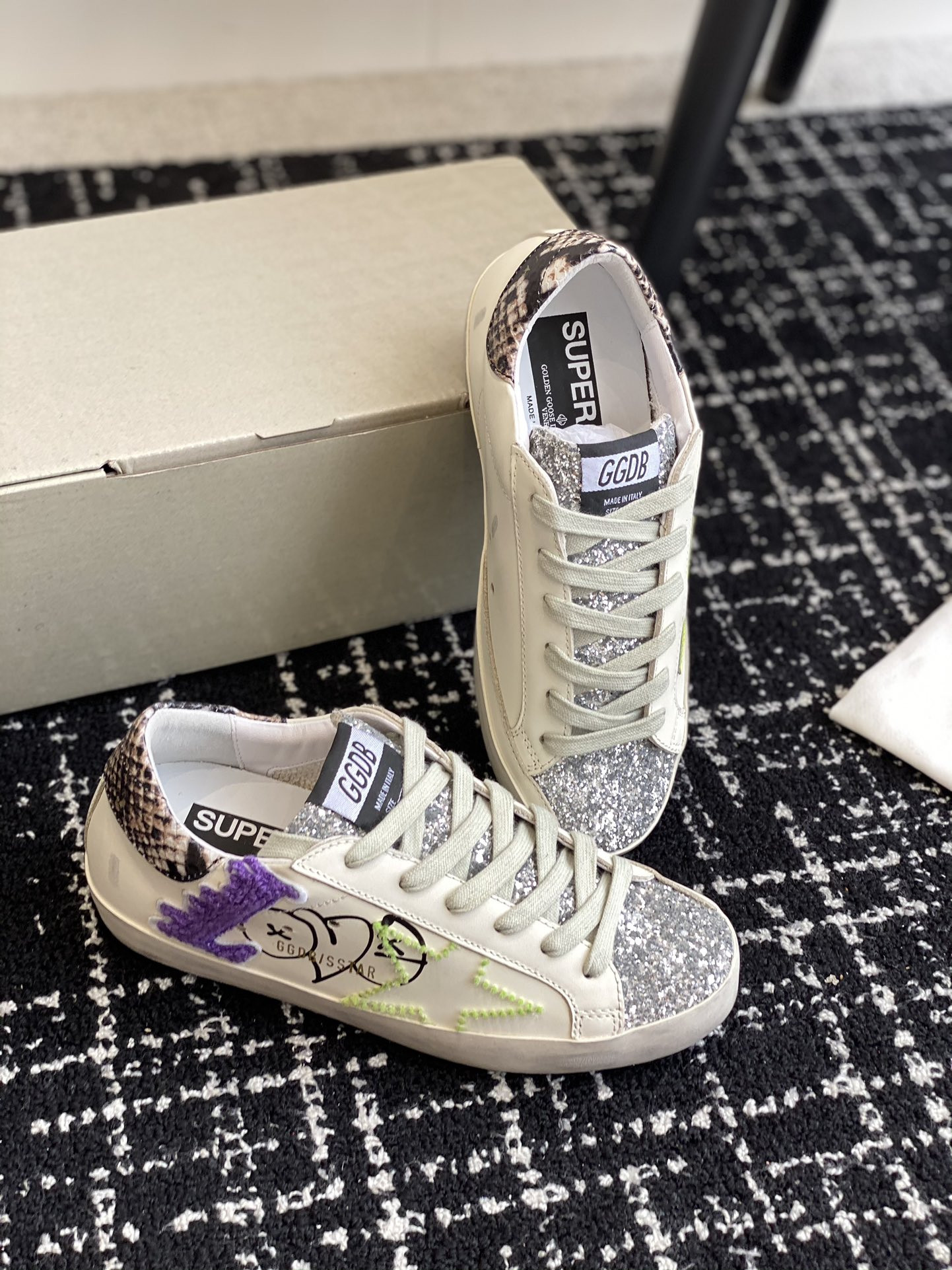 ua g01den G003e s*per-star sneaker