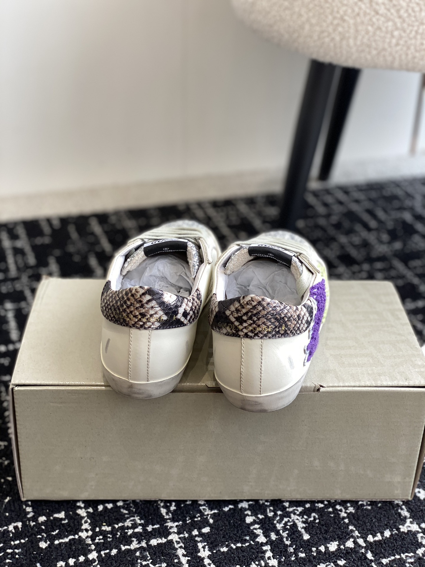 ua g01den G003e s*per-star sneaker