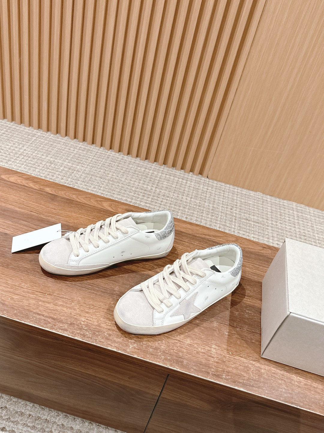 ua g01den G003e s*per-star sneaker