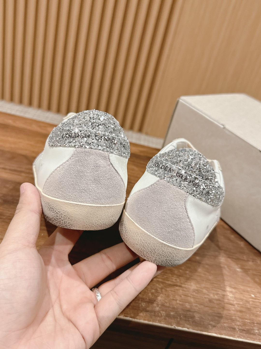 ua g01den G003e s*per-star sneaker