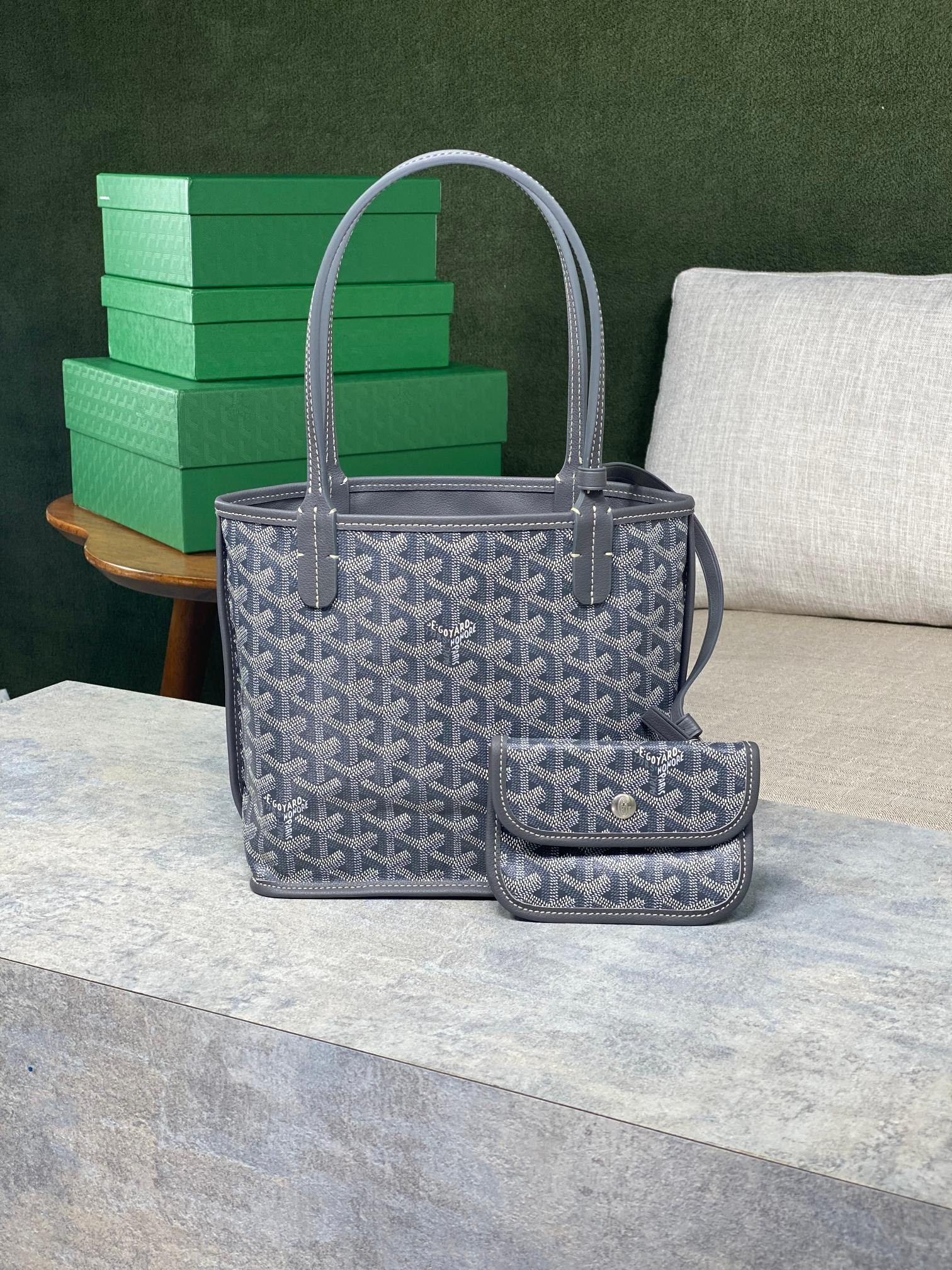 Go*ard anjou mini bag 20 cm x 10 cm x 20 cm