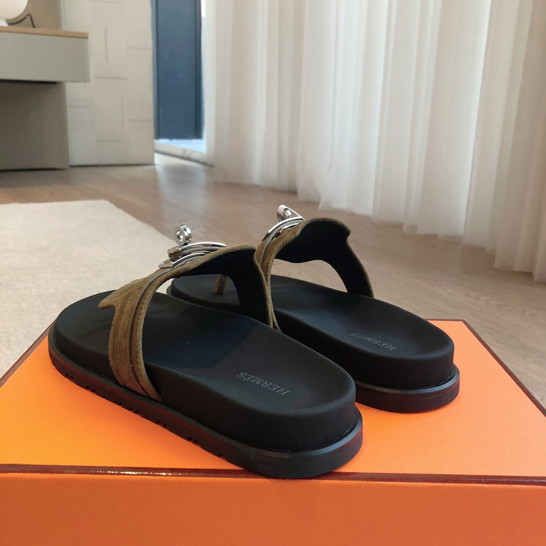 ua H**mes empire sandal