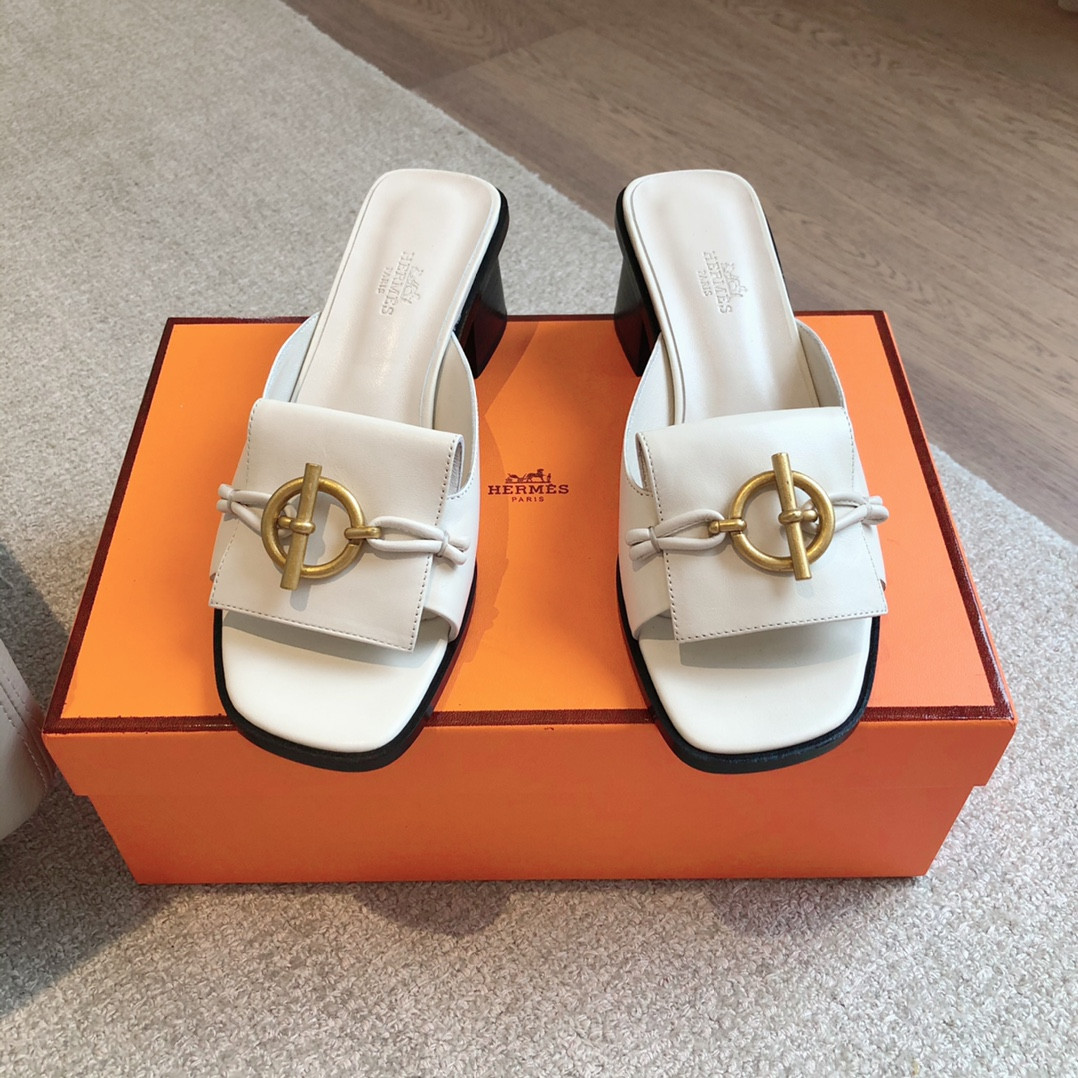 ua H**mes isle sandal
