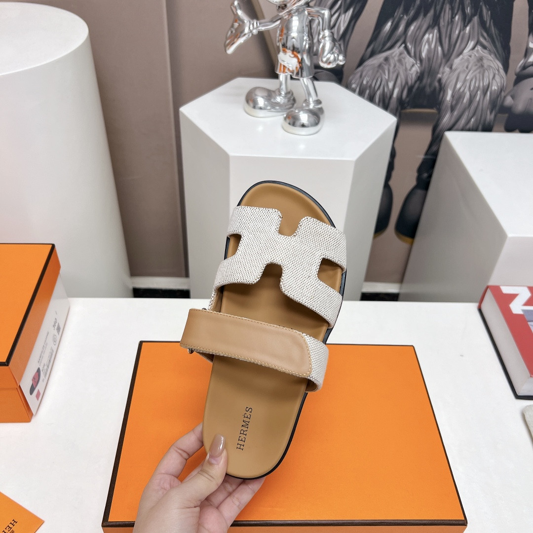 ua H**mes chypre sandal