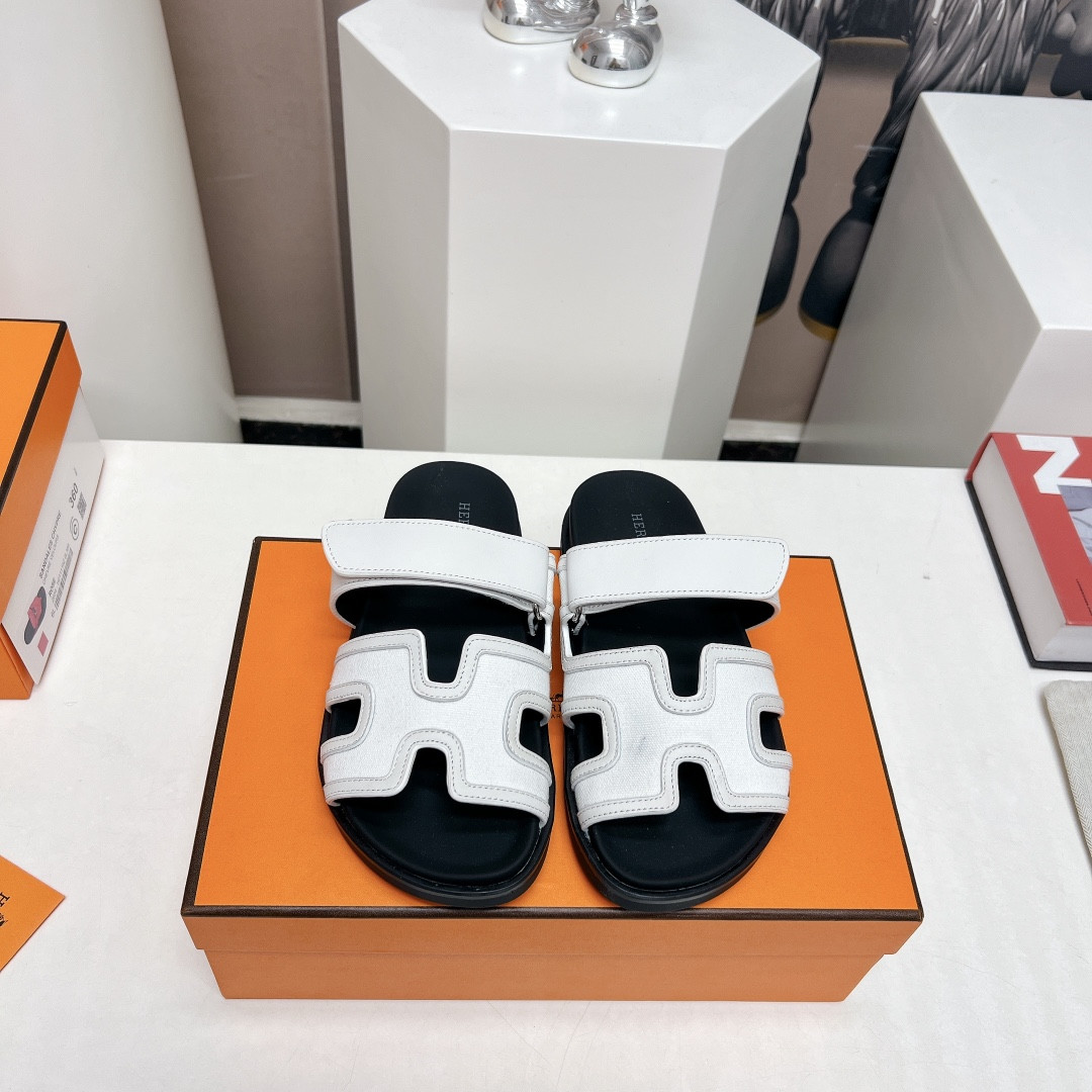 ua H**mes chypre sandal