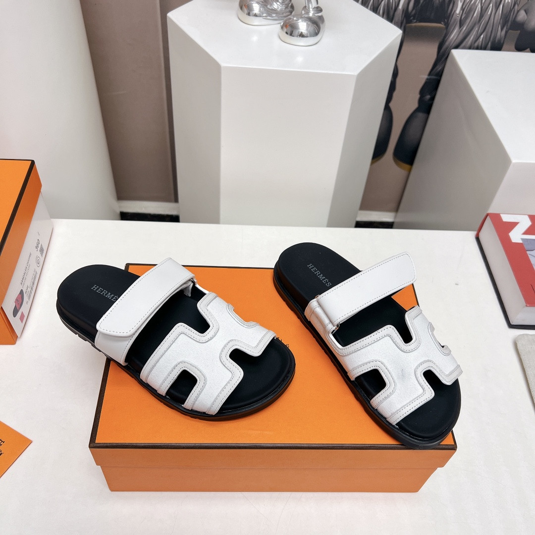 ua H**mes chypre sandal
