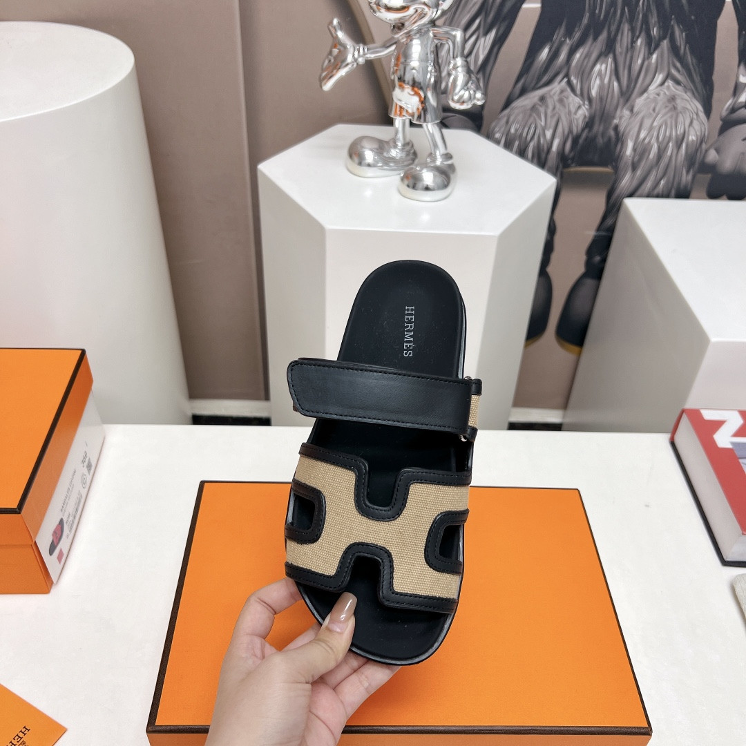 ua H**mes chypre sandal