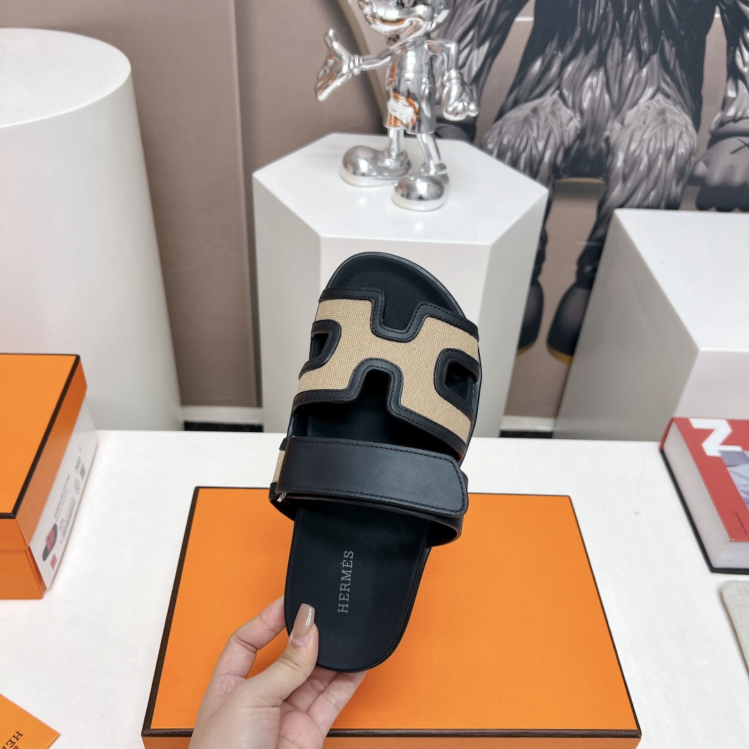 ua H**mes chypre sandal