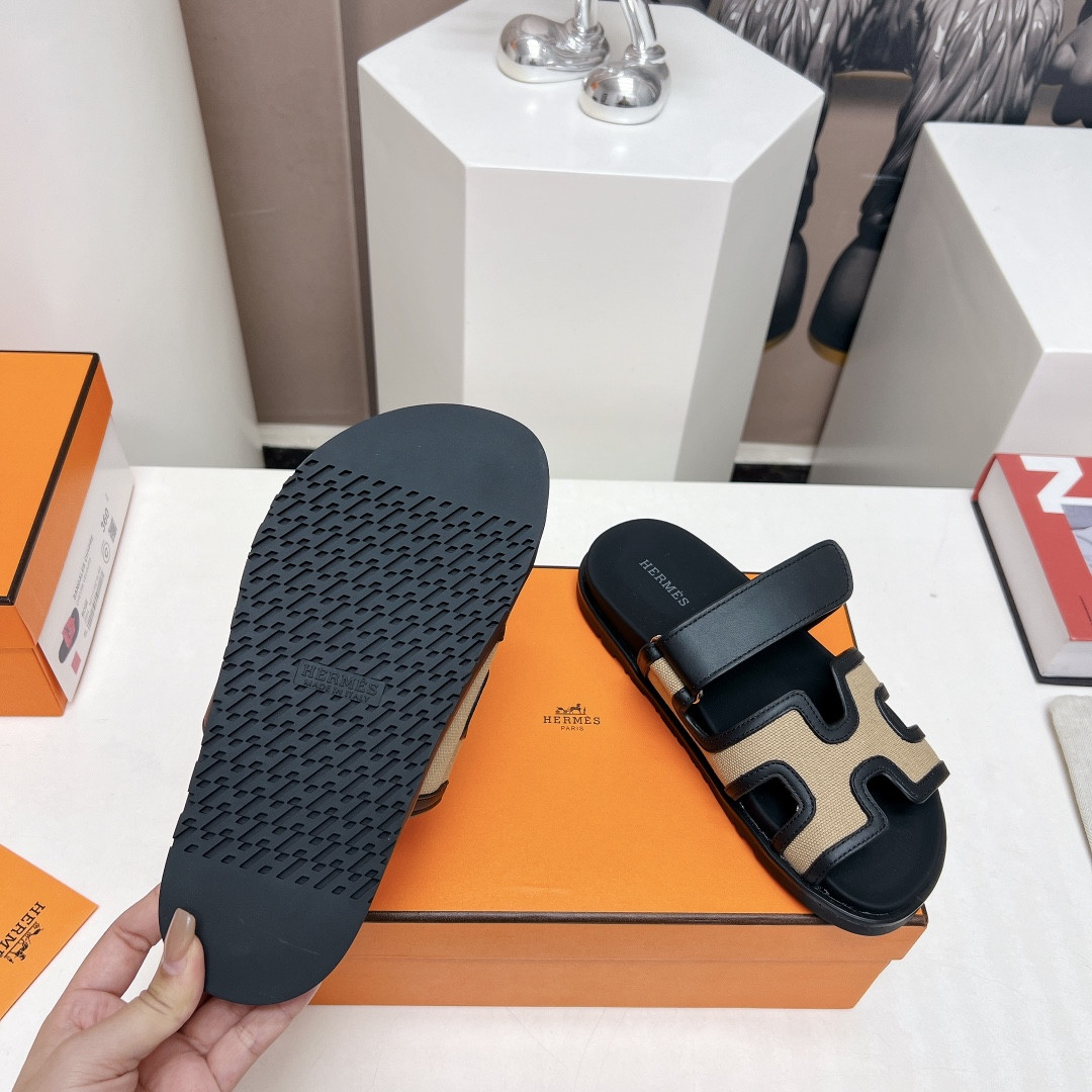 ua H**mes chypre sandal