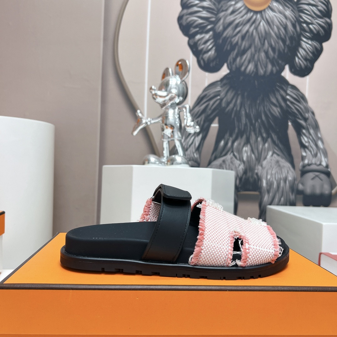 ua H**mes chypre sandal