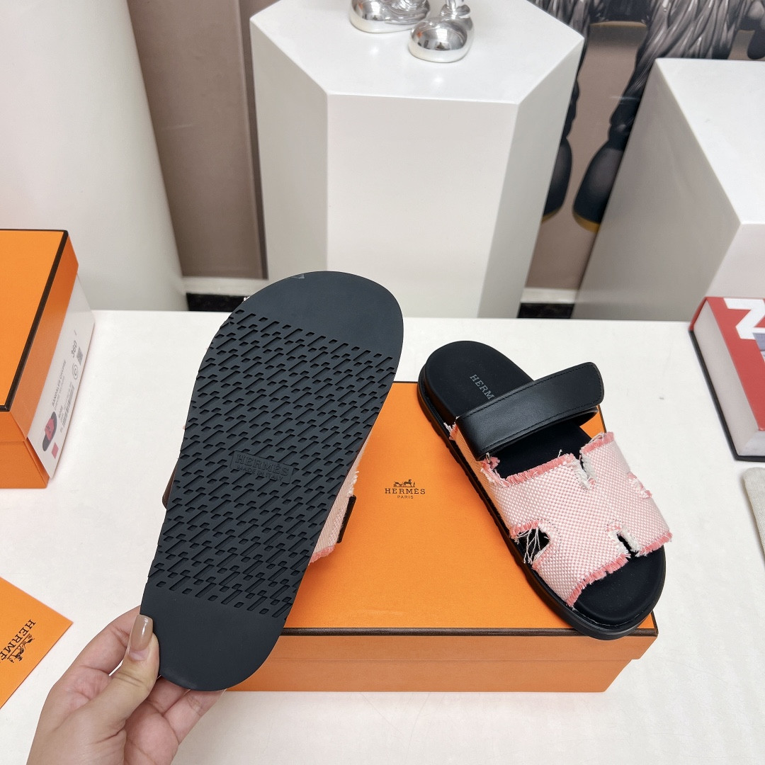 ua H**mes chypre sandal