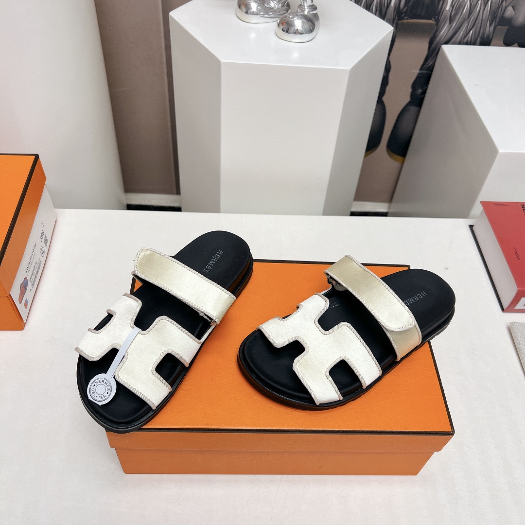 ua H**mes chypre sandal