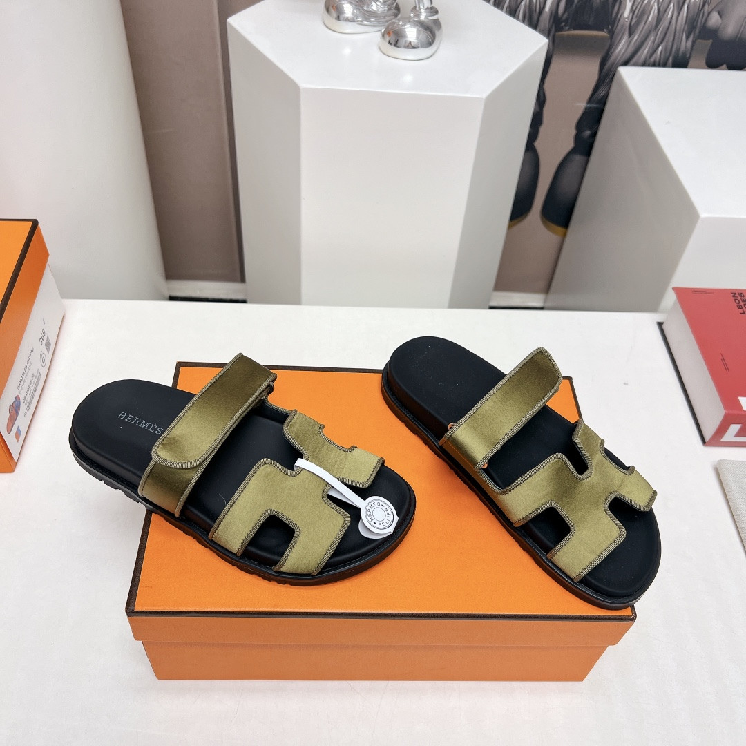 ua H**mes chypre sandal