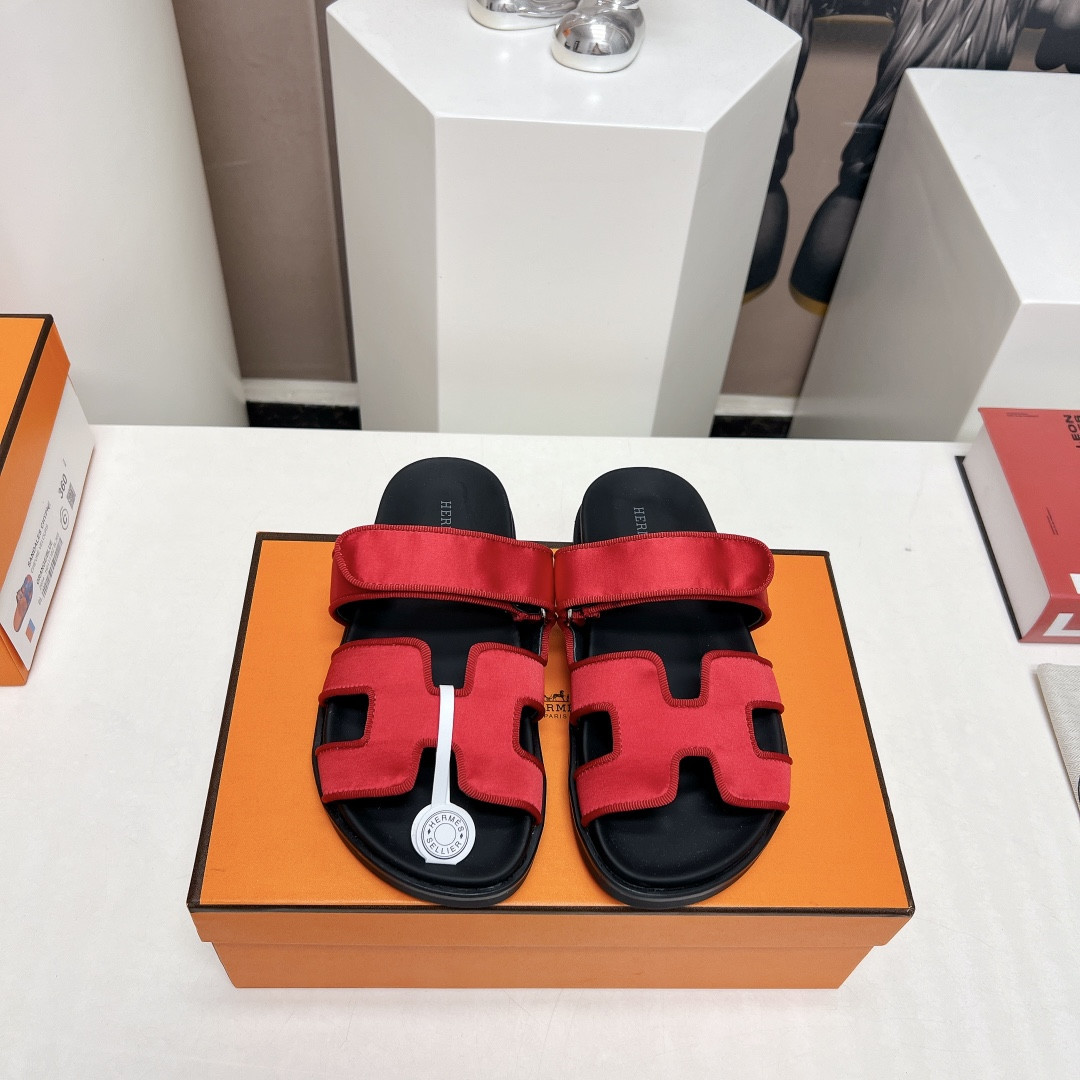 ua H**mes chypre sandal