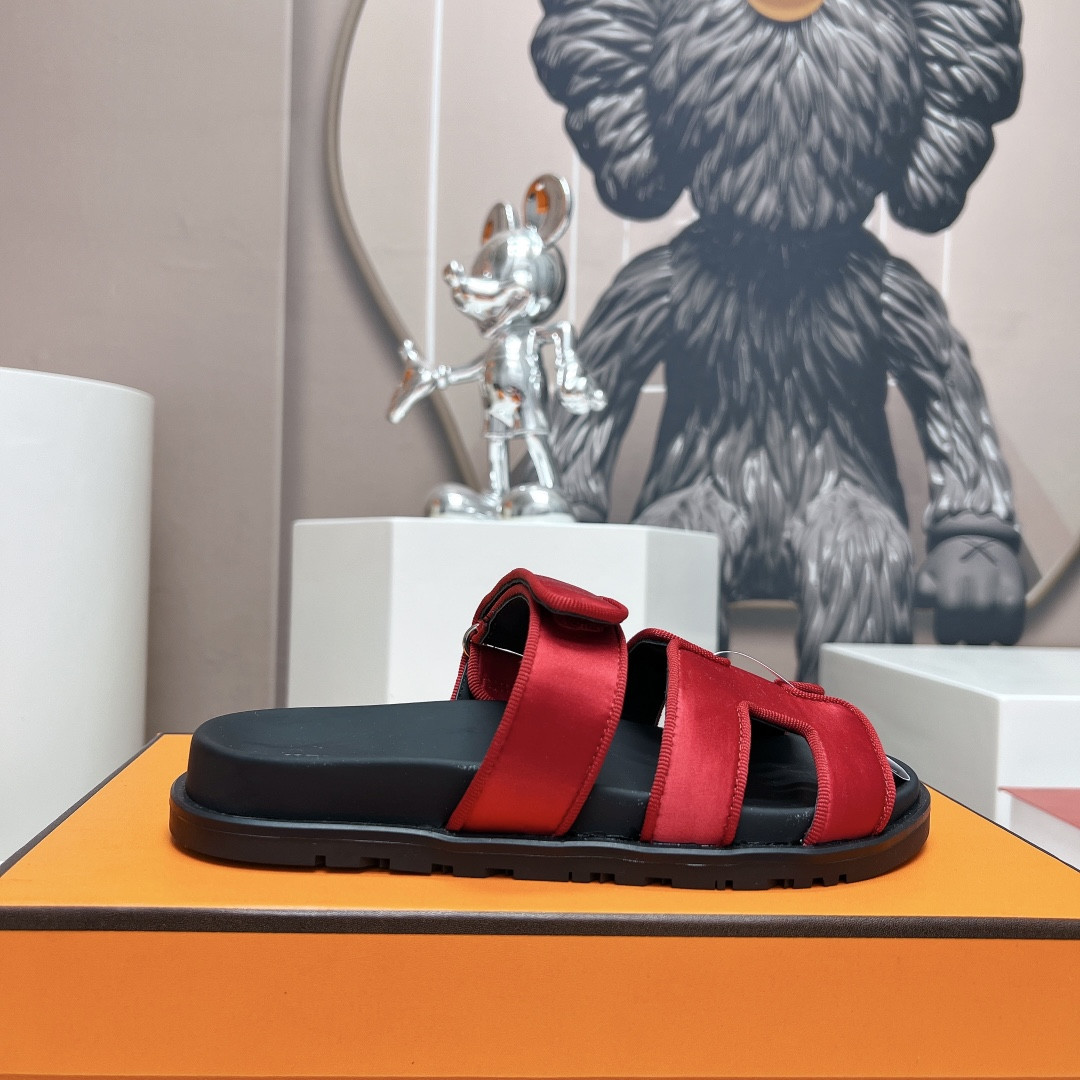 ua H**mes chypre sandal
