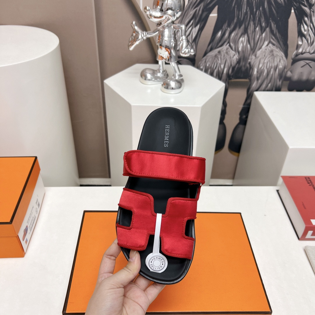 ua H**mes chypre sandal