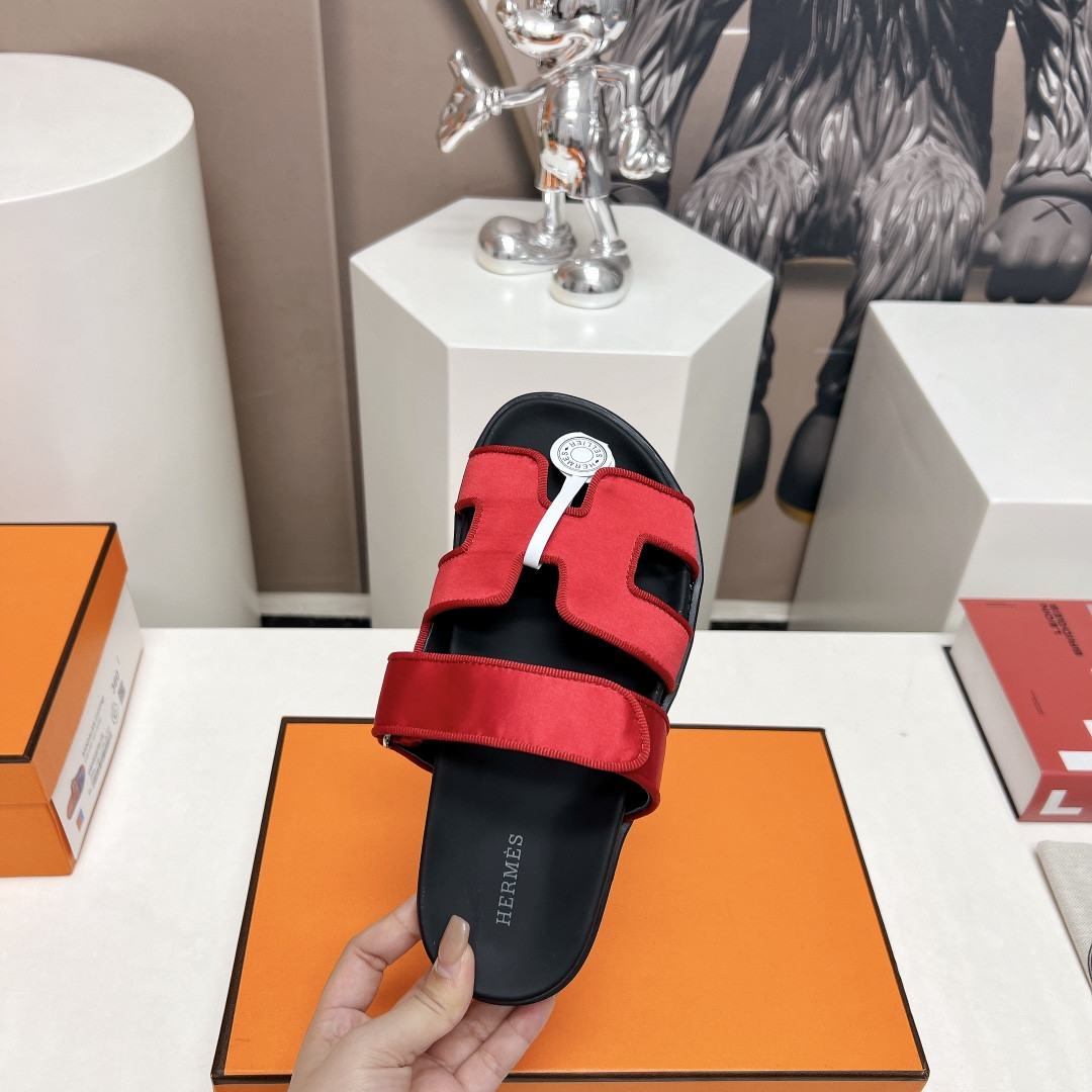 ua H**mes chypre sandal