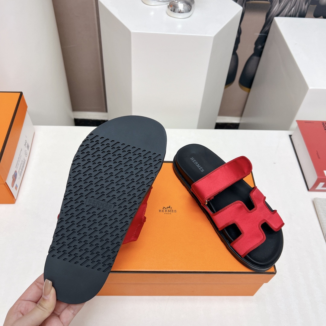 ua H**mes chypre sandal