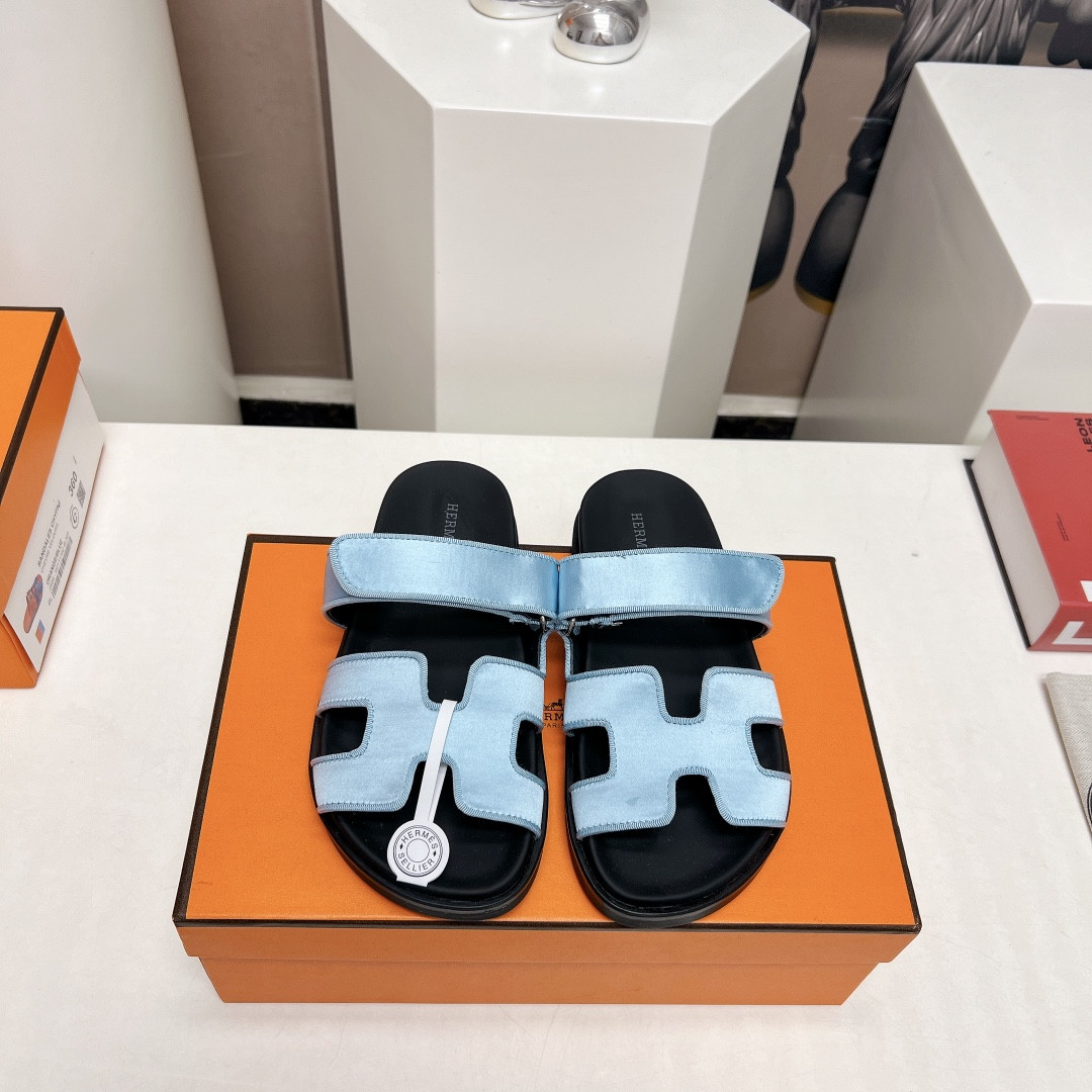 ua H**mes chypre sandal