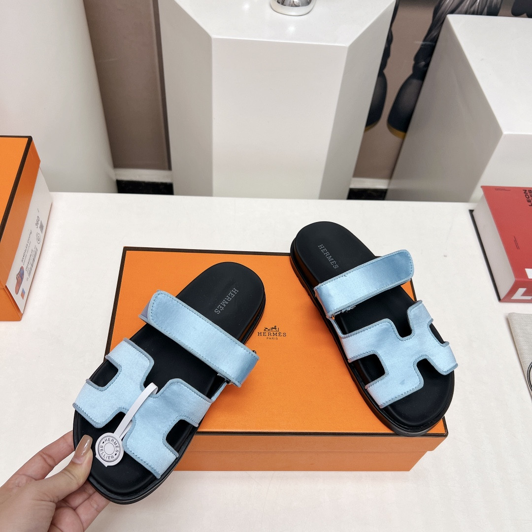 ua H**mes chypre sandal