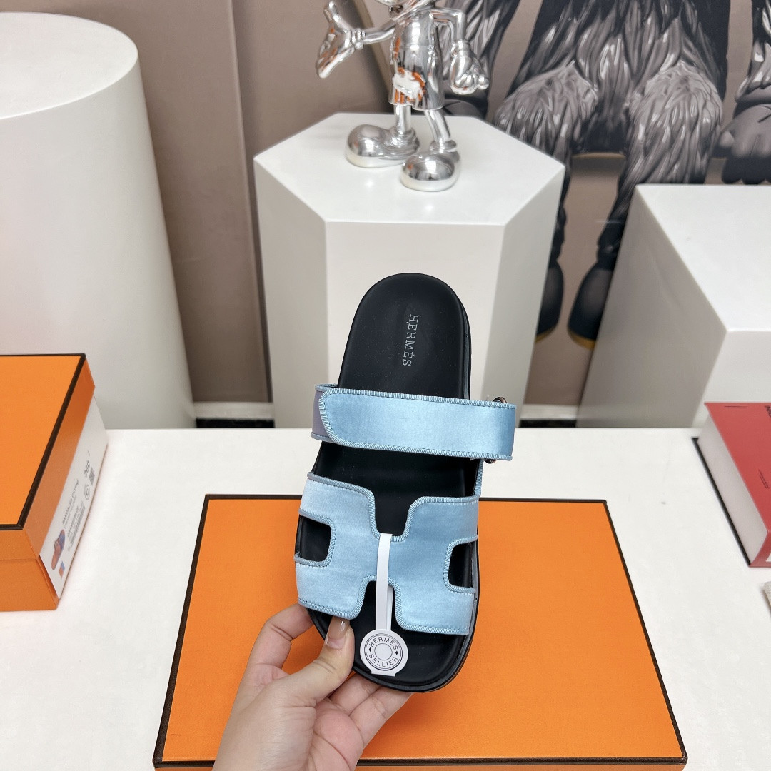 ua H**mes chypre sandal