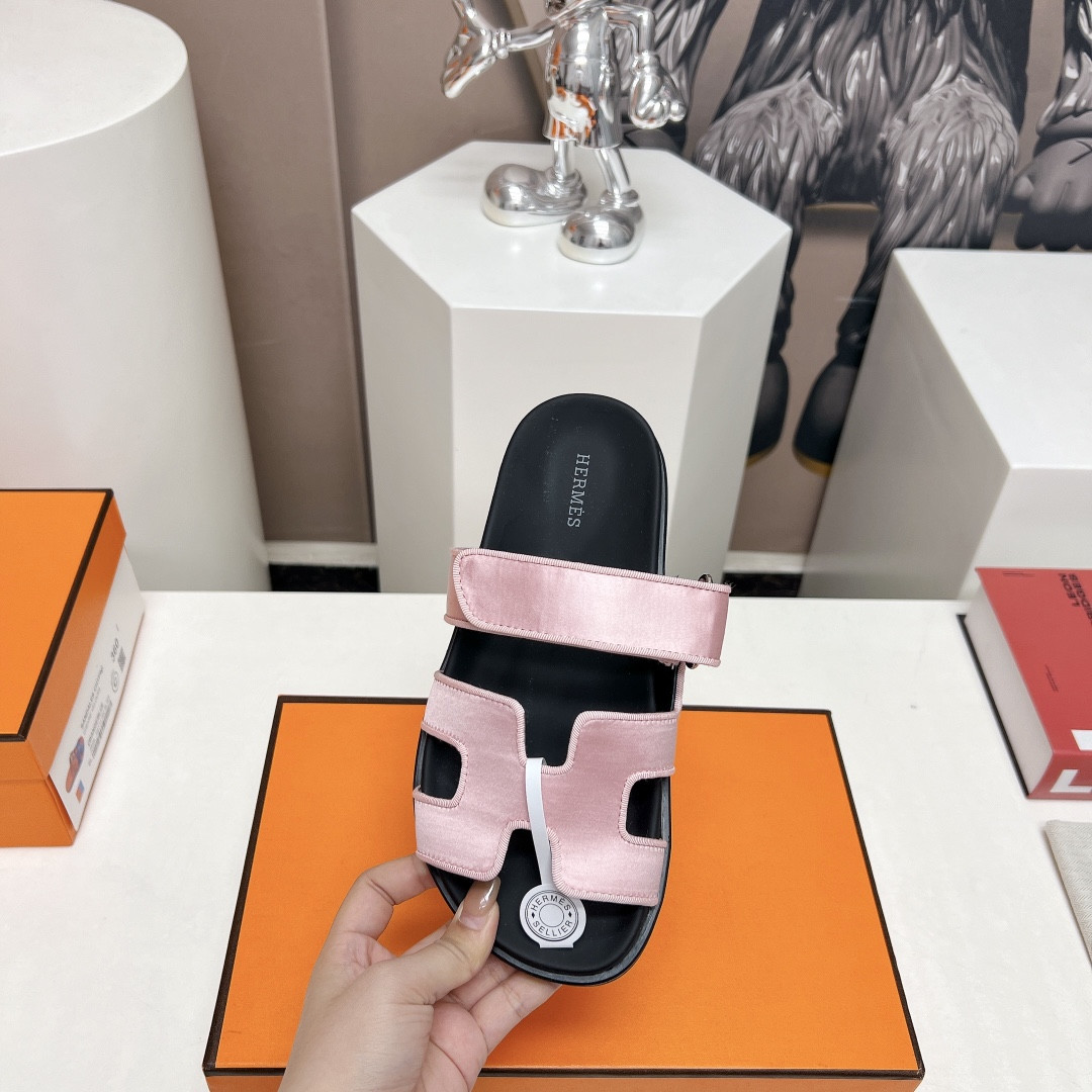 ua H**mes chypre sandal