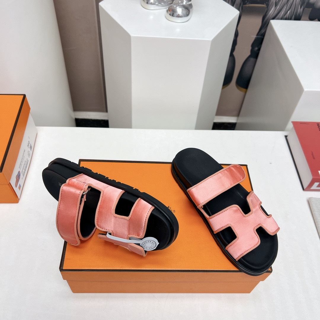 ua H**mes chypre sandal