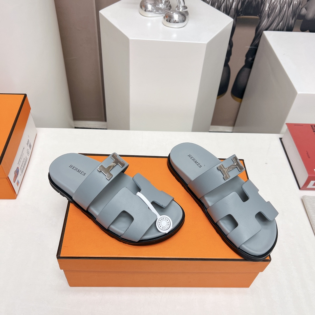 ua H**mes chypre sandal