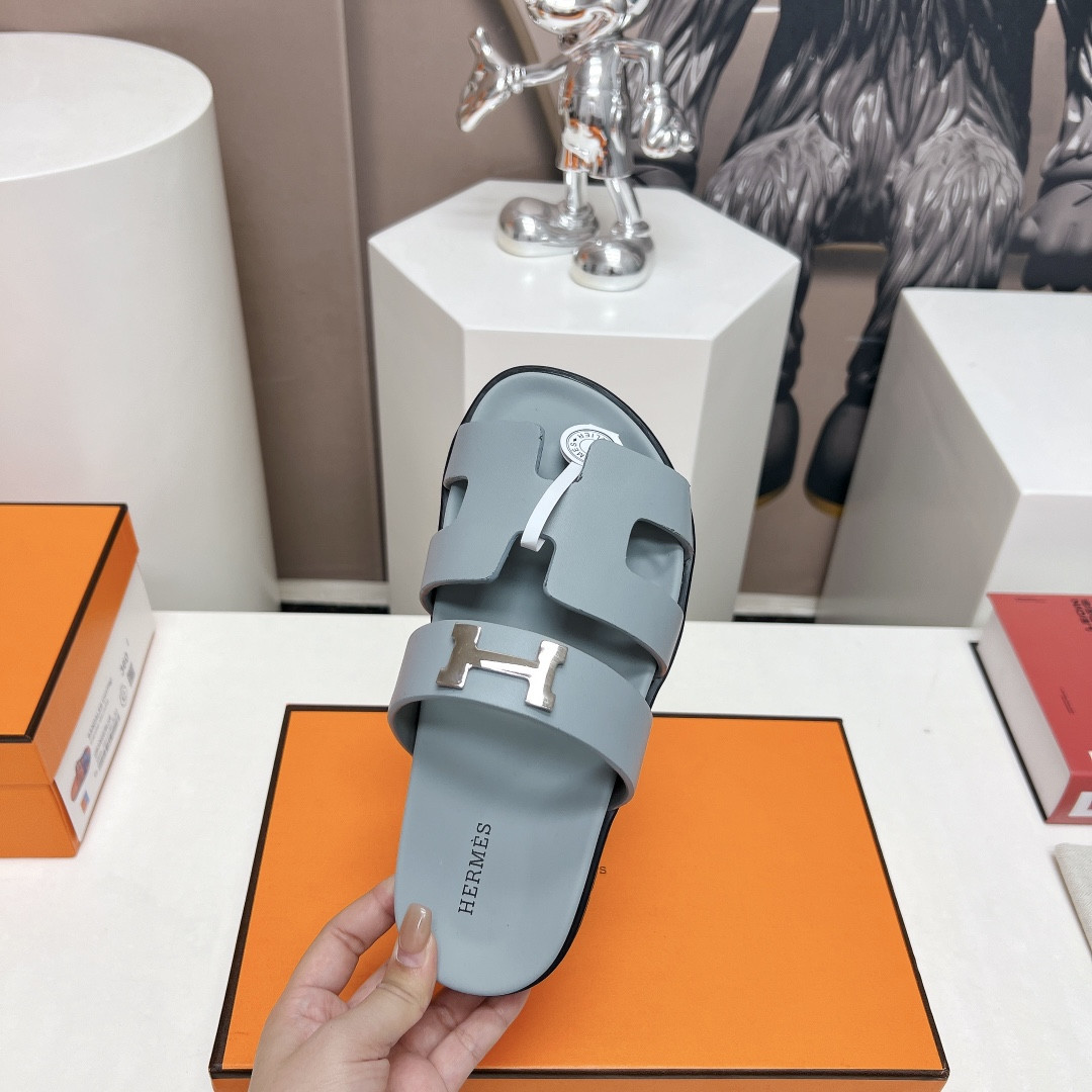 ua H**mes chypre sandal