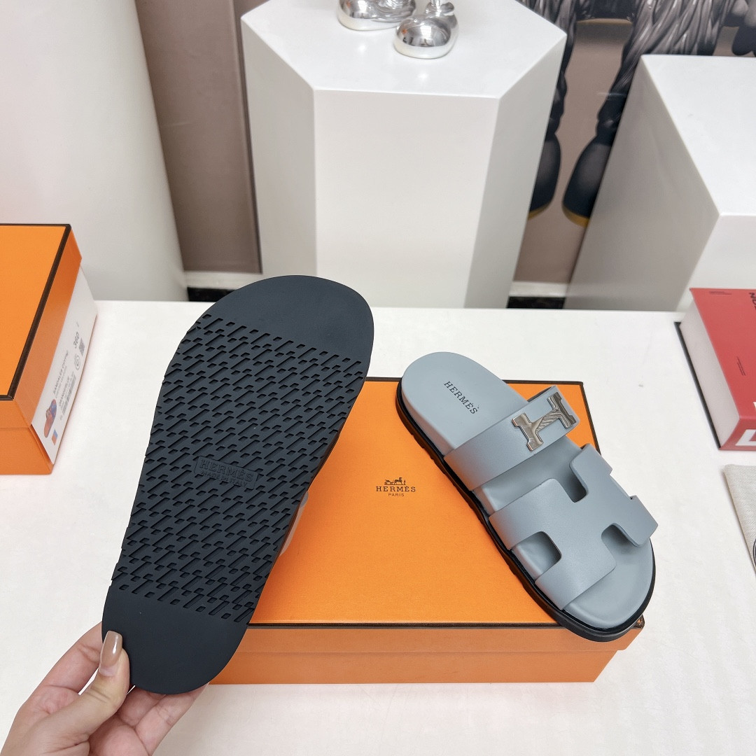 ua H**mes chypre sandal
