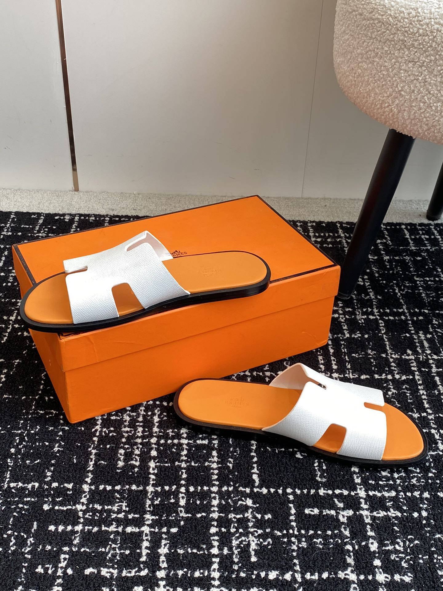 ua H**mes izmir sandal