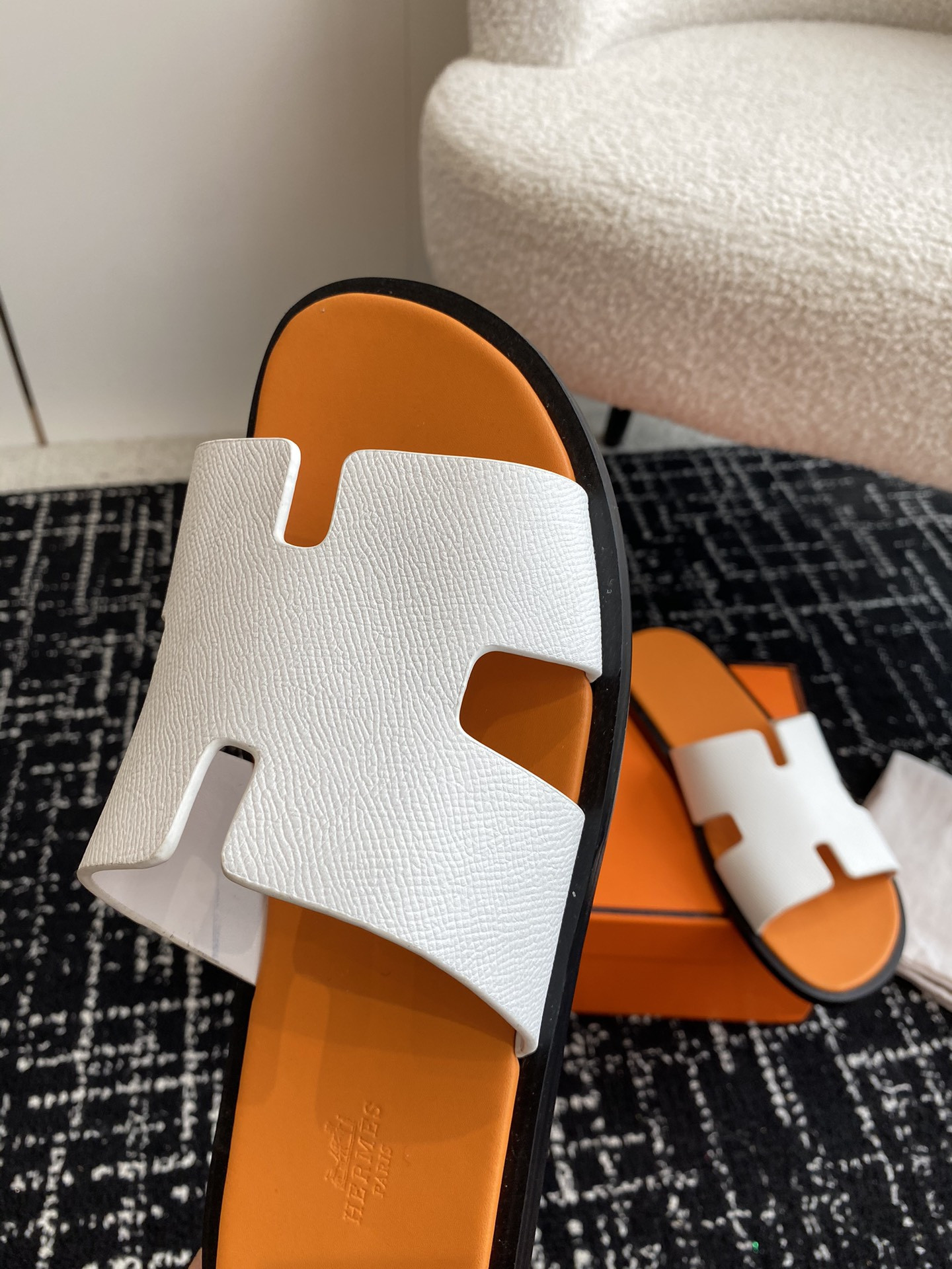 ua H**mes izmir sandal