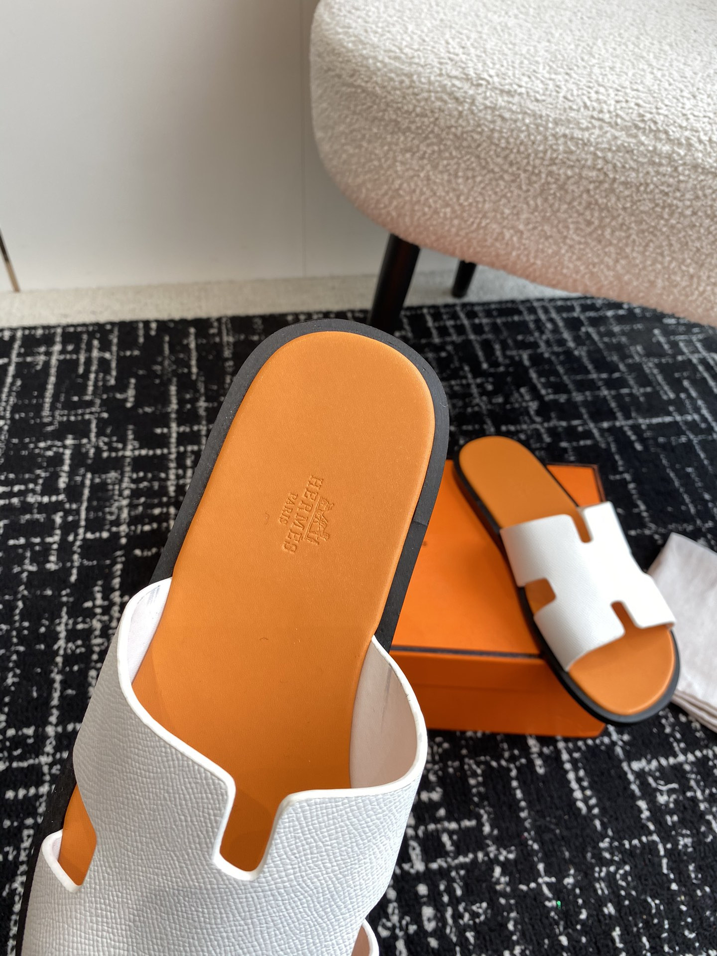 ua H**mes izmir sandal