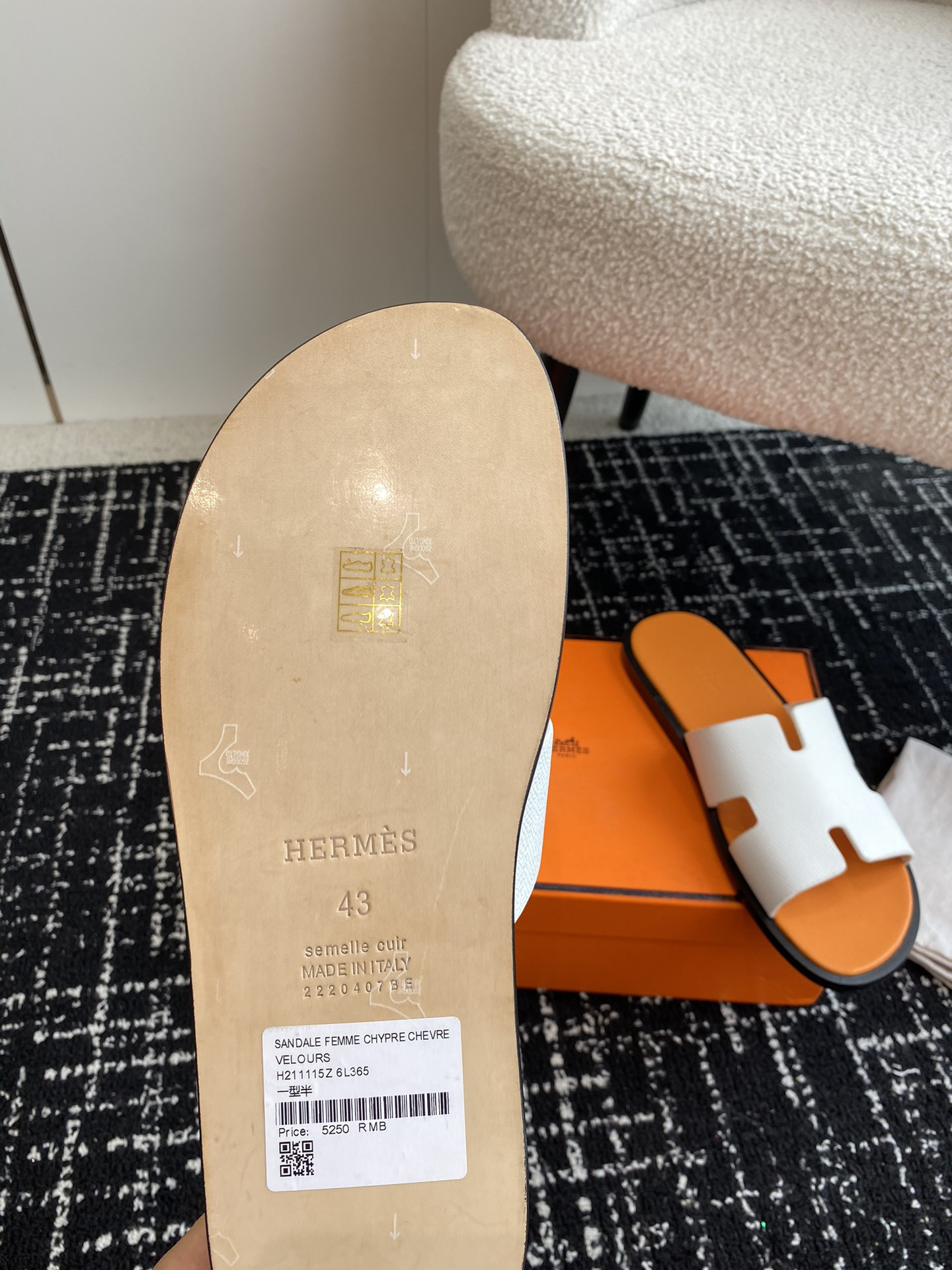 ua H**mes izmir sandal