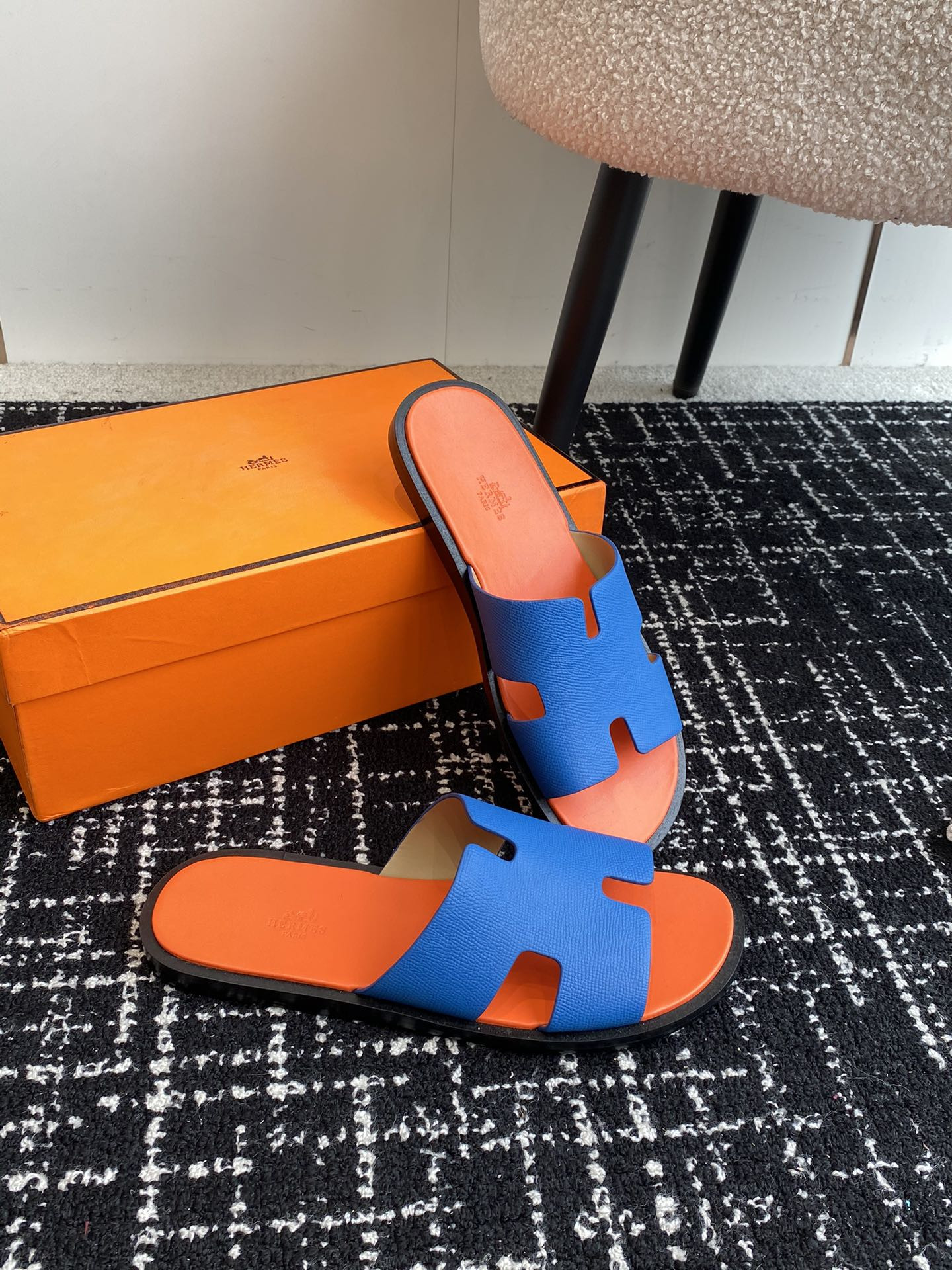 ua H**mes izmir sandal