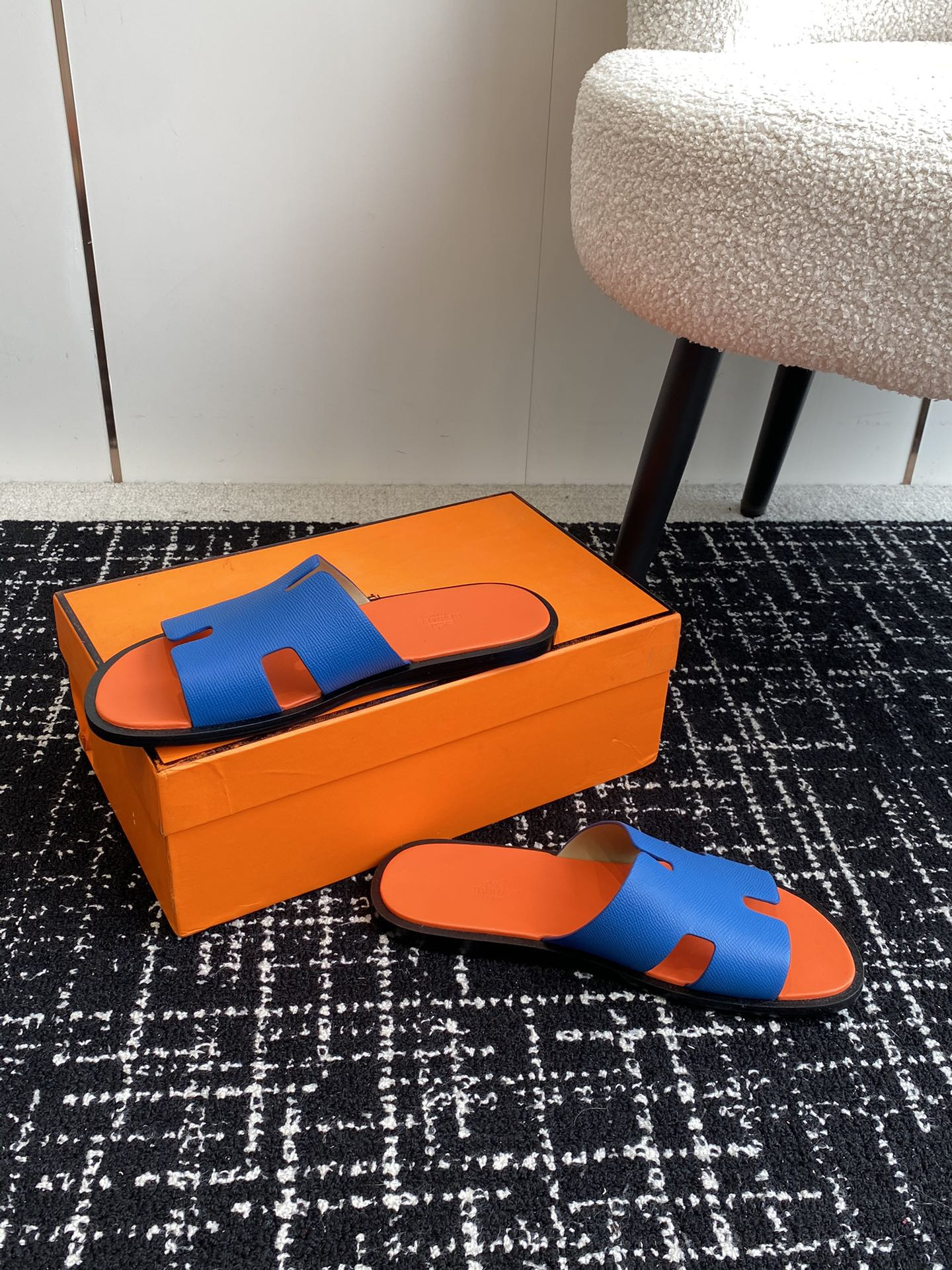 ua H**mes izmir sandal