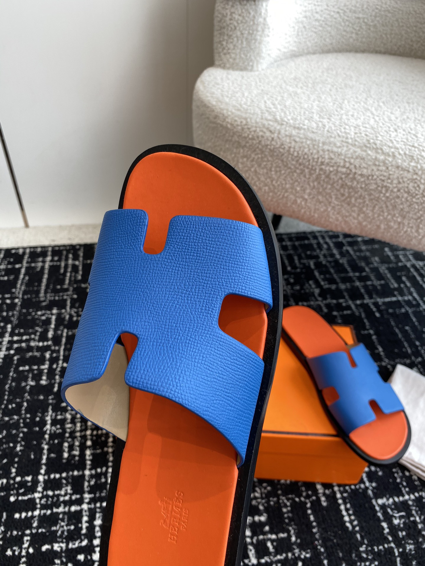 ua H**mes izmir sandal