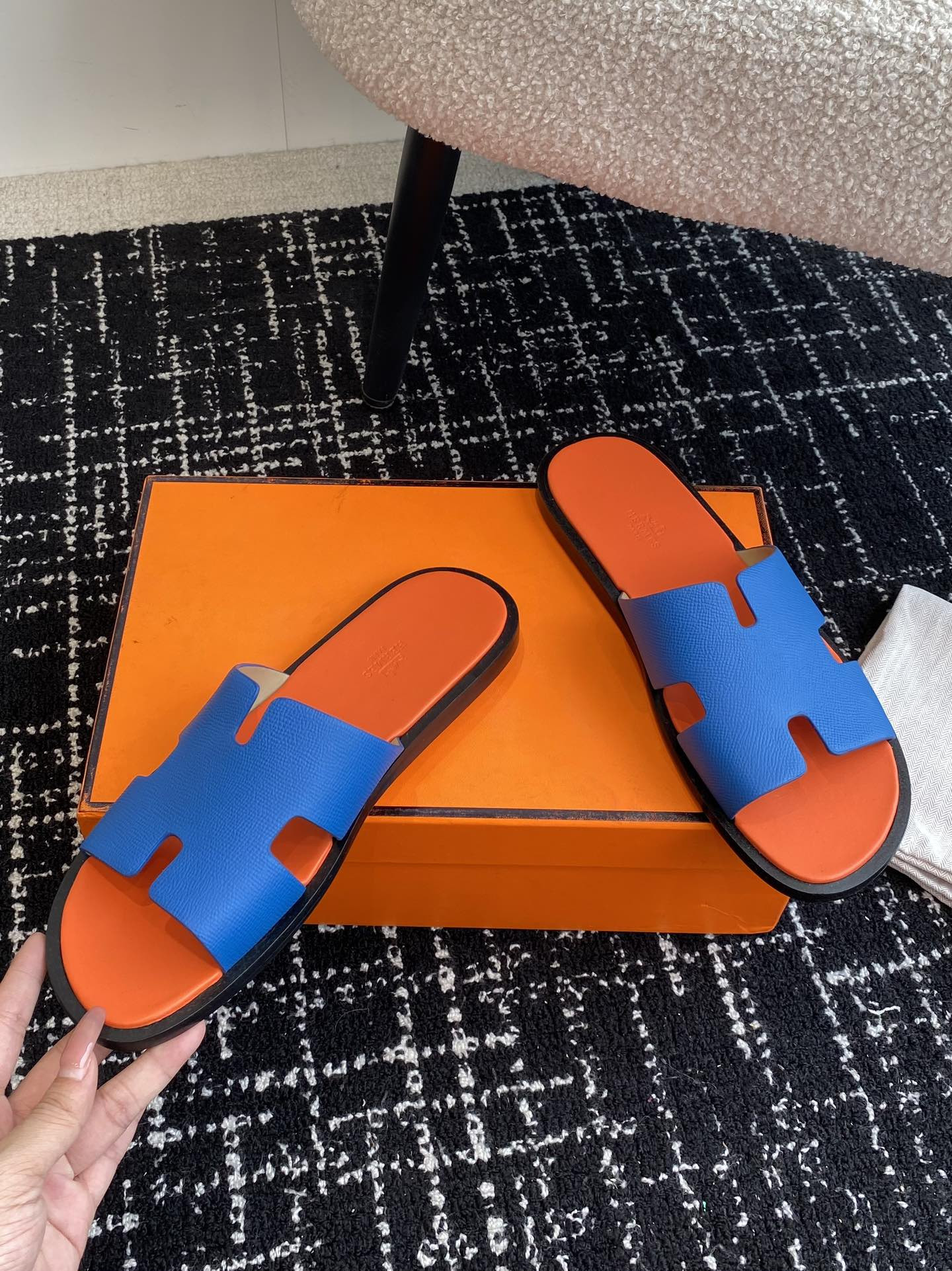 ua H**mes izmir sandal