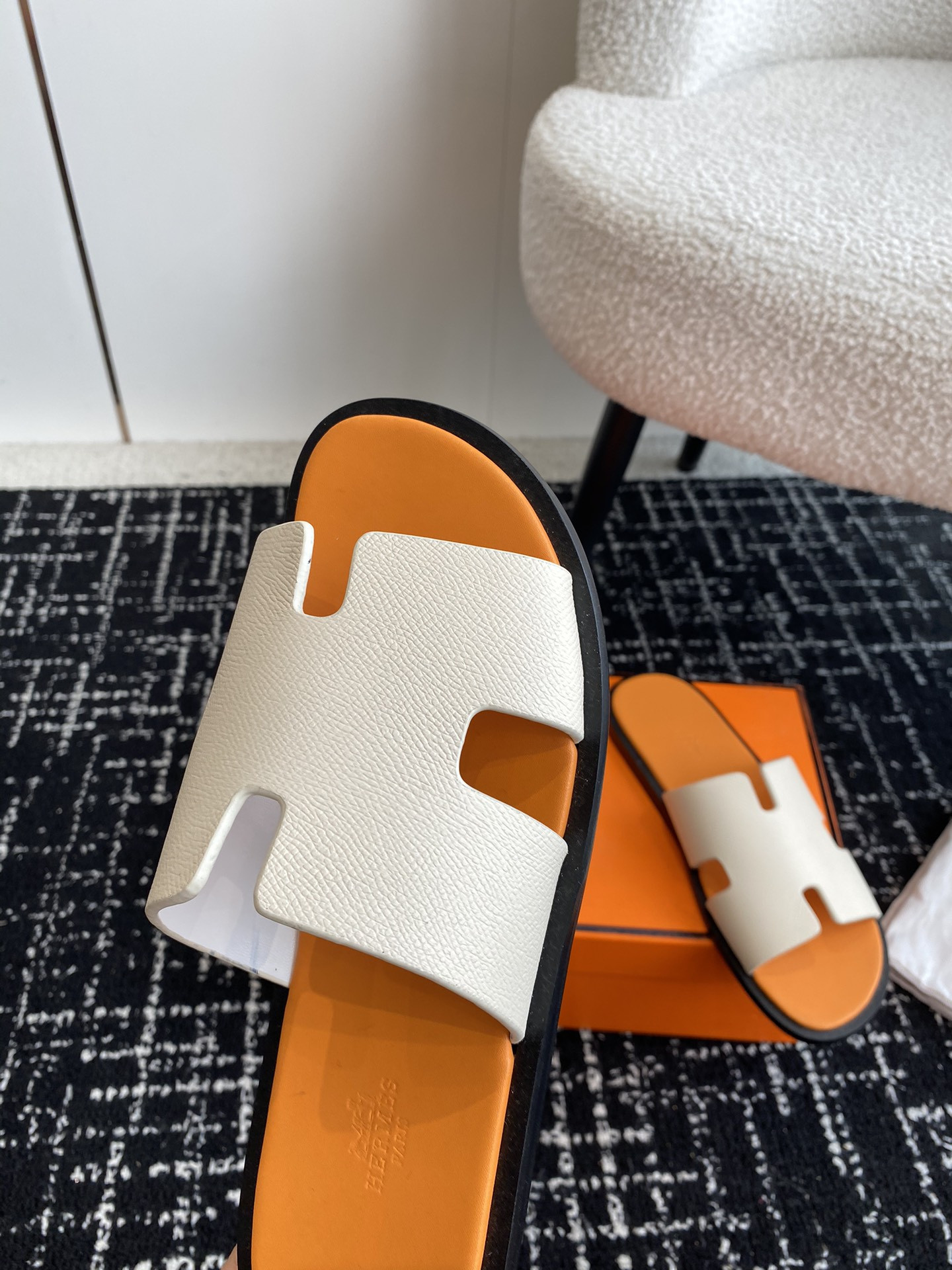 ua H**mes izmir sandal