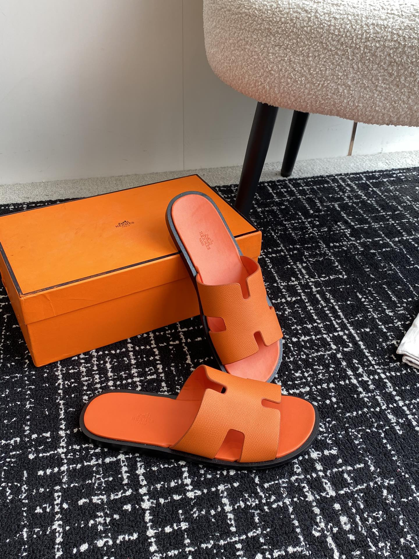 ua H**mes izmir sandal