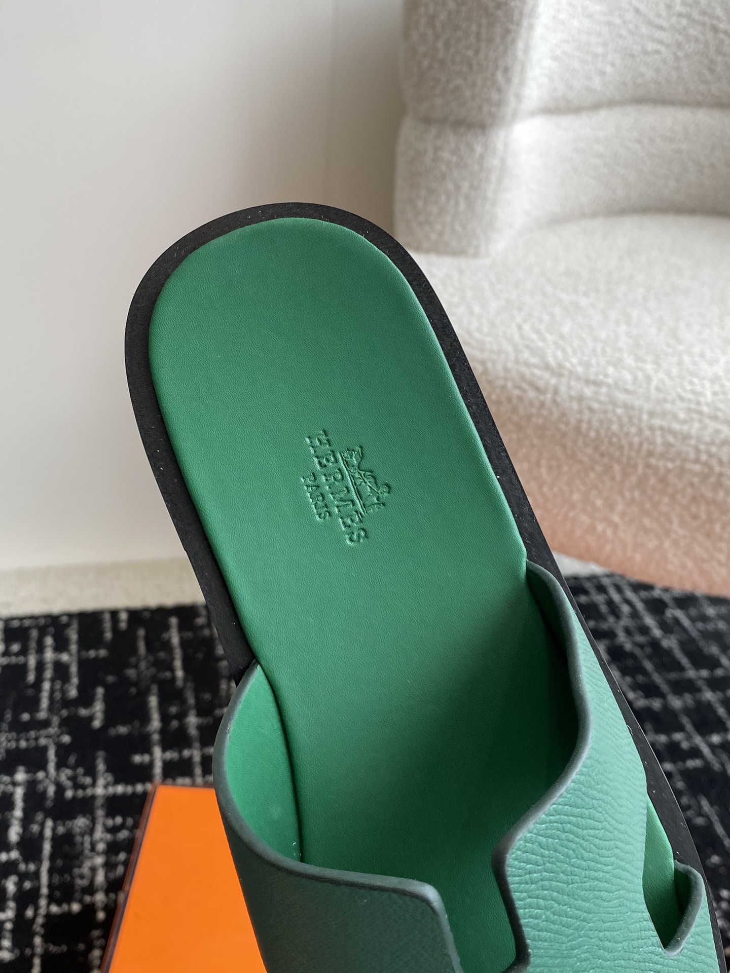 ua H**mes izmir sandal