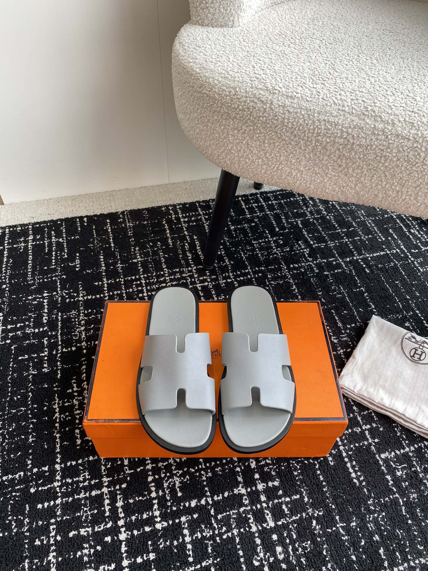 ua H**mes izmir sandal
